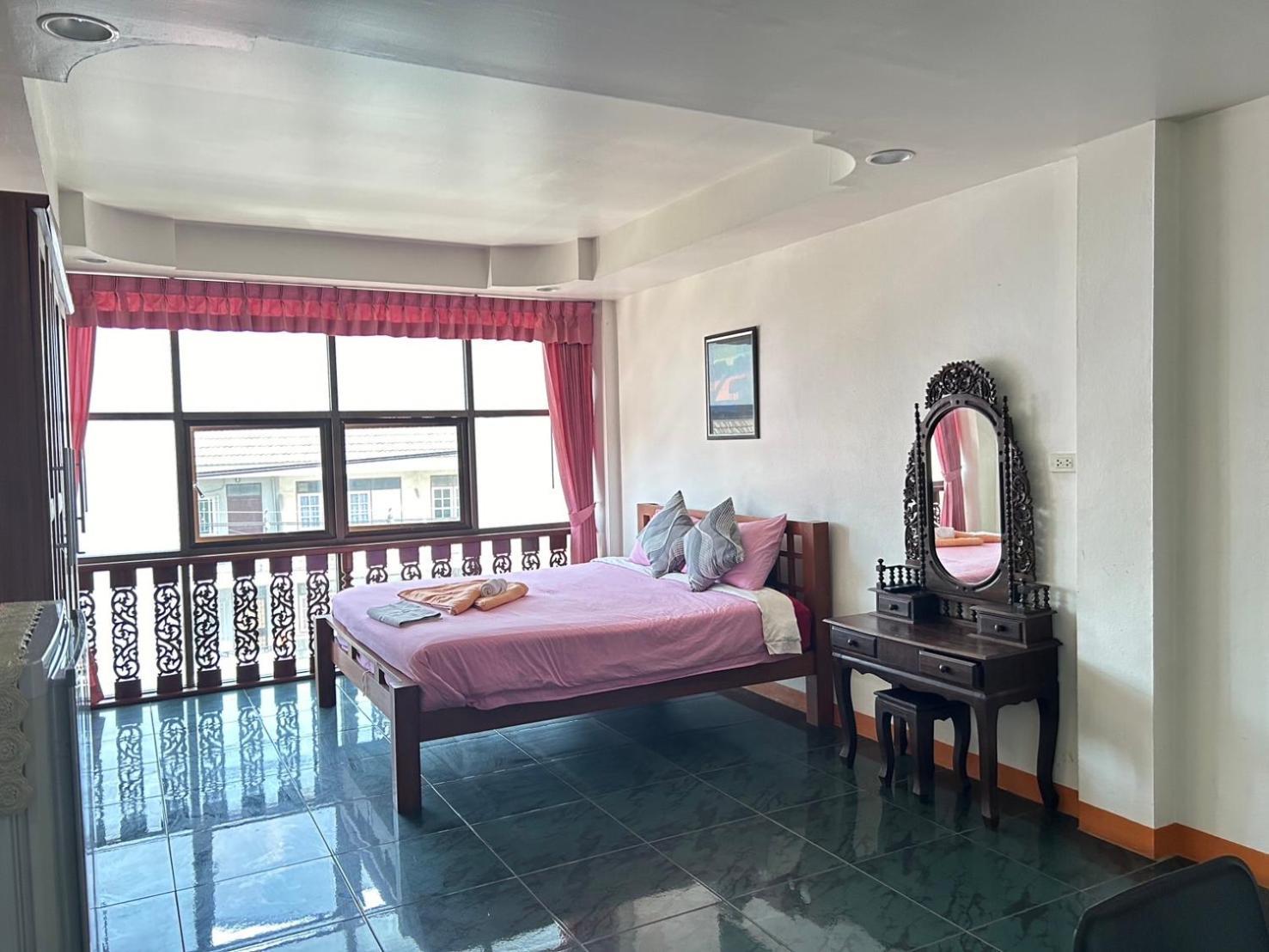 Coffeeandbeer Hostel Pattaya Luaran gambar